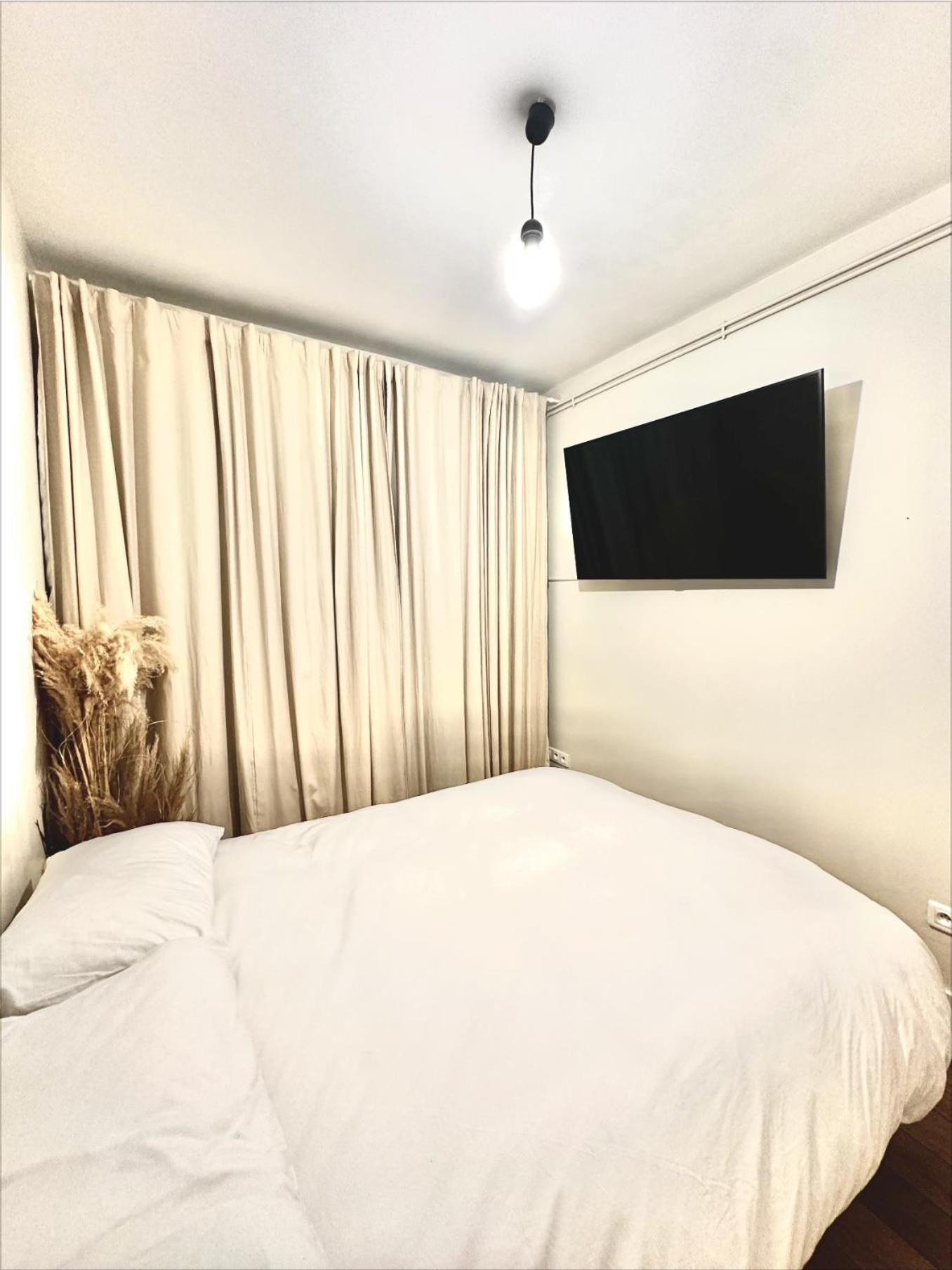 Art House Bastille 2 Bed Apartment W Balcony, 11Eme Super Trendy Neighbourhood Paříž Exteriér fotografie